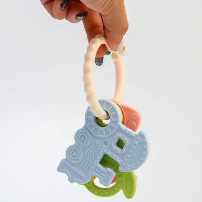 Прорезыватель силиконовый «Кругосветное путешествие», на колечке, цвет МИКС Прорезыватель силиконовый «Кругосветное путешествие», на колечке, цвет МИКС