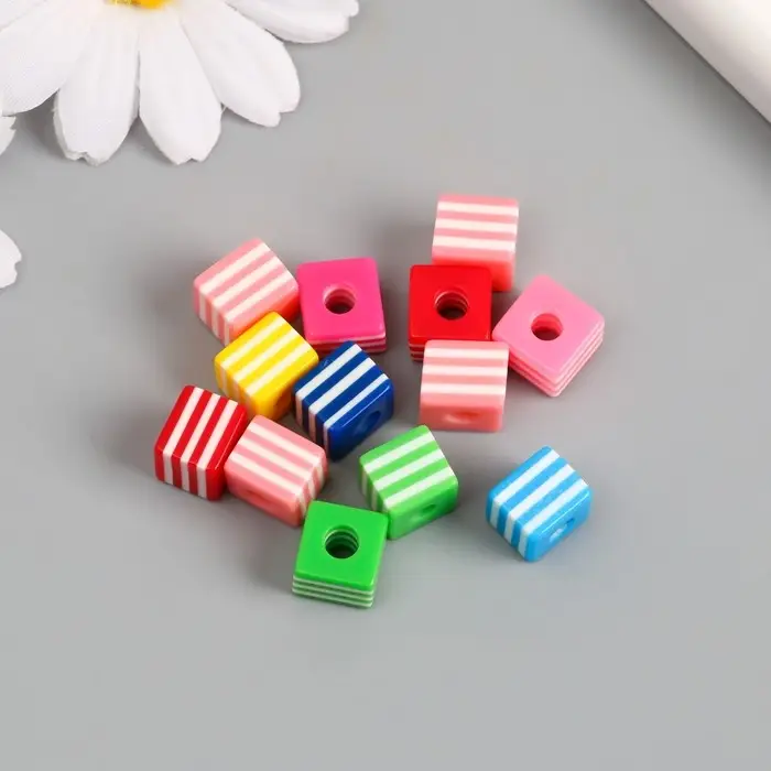 Бусины для творчества пластик набор 13 шт. «Полосатые кубики», 1×1×0.8 см Бусины для творчества пластик набор 13 шт. «Полосатые кубики», 1×1×0.8 см