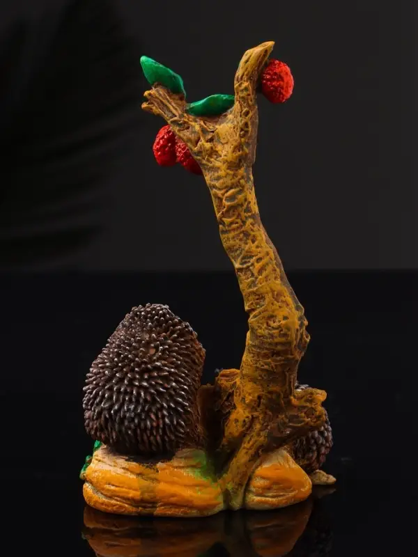 Фигура  Фигура "Ежики под малиновым деревом" 12.5х6.3х4.3 см