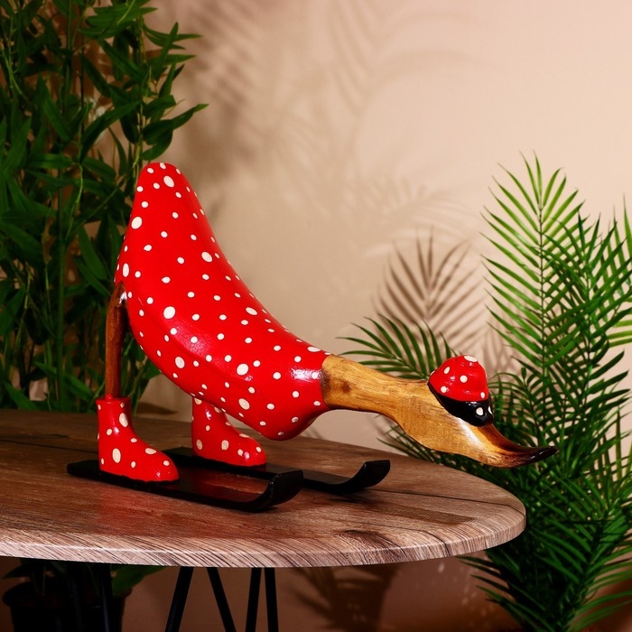 Сувенир Сувенир "Утка-лыжник в красном" дерево 40 см