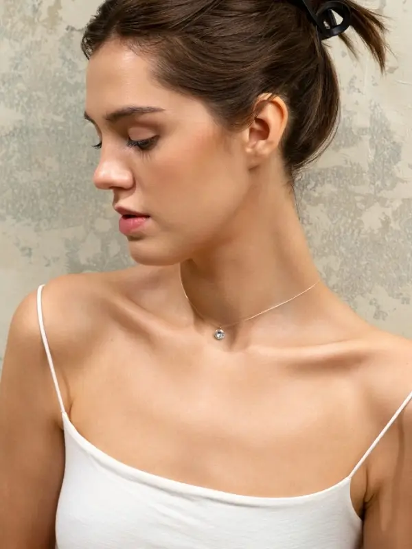 Кулон на леске &laquo;Счастье ждёт тебя&raquo;, крупная бусина, белый в серебре, 30 см