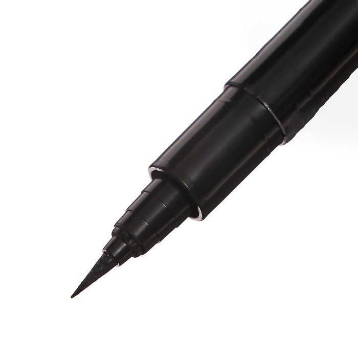 Маркер профессиональный линер черный, тонкая линия Маркер профессиональный линер черный, тонкая линия
