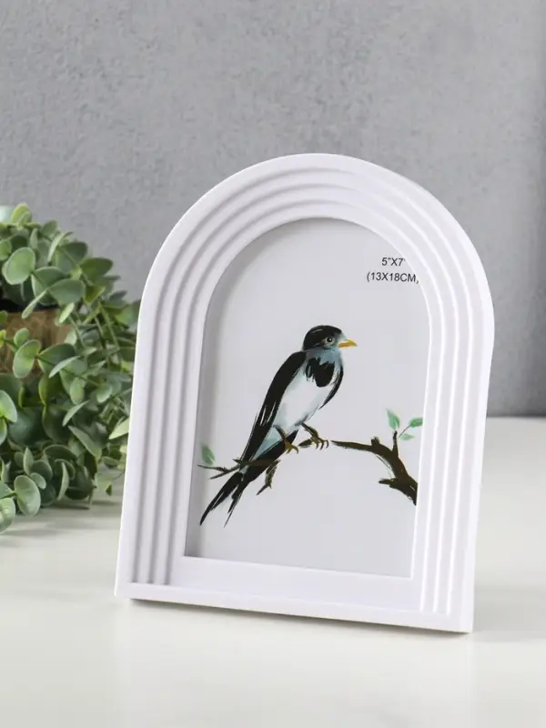 Фоторамка пластик 13х18 см Фоторамка пластик 13х18 см "Арка" белая 21,5х17х1,8 см