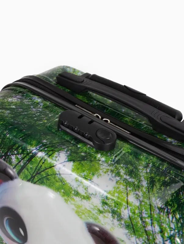 Чемодан дет Панда 18 Чемодан дет Панда 18", 35*22*27 см, отдна молнии, код.замок, 4 колеса,