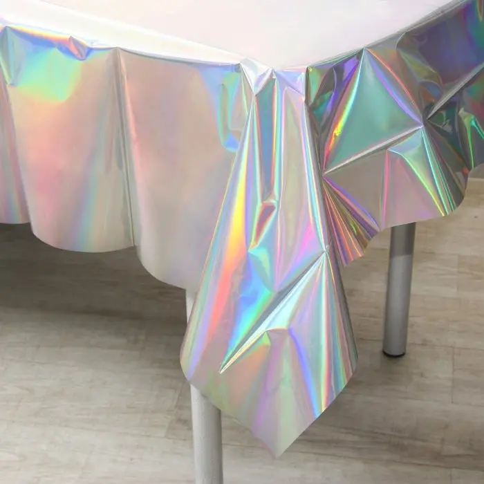 Скатерть одноразовая &laquo;Голография&raquo;, 137&times;274 см