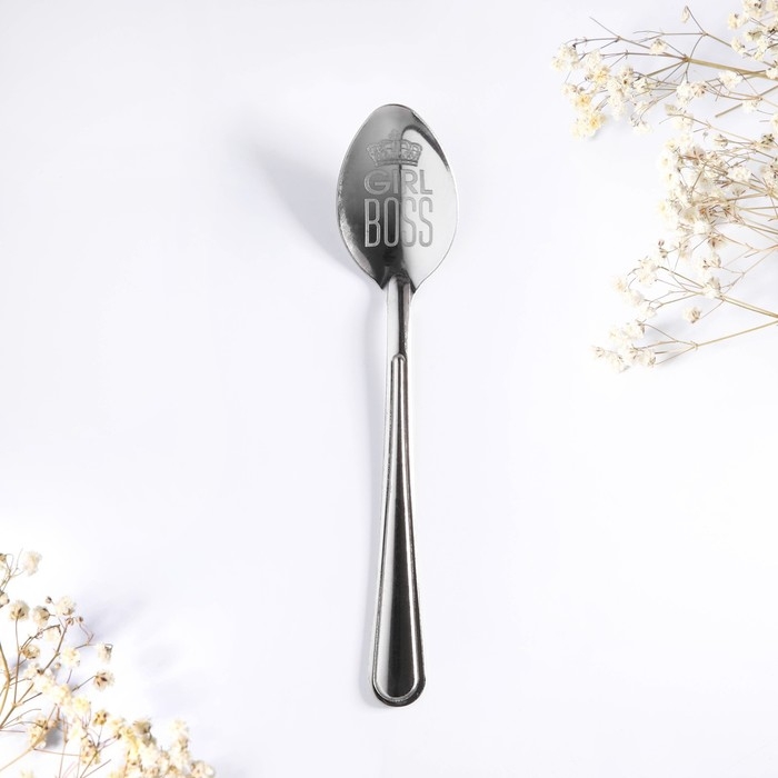 Ложка чайная с гравировкой «Girl boss», на подарочной открытке, 3 х 14 см. Ложка чайная с гравировкой «Girl boss», на подарочной открытке, 3 х 14 см.