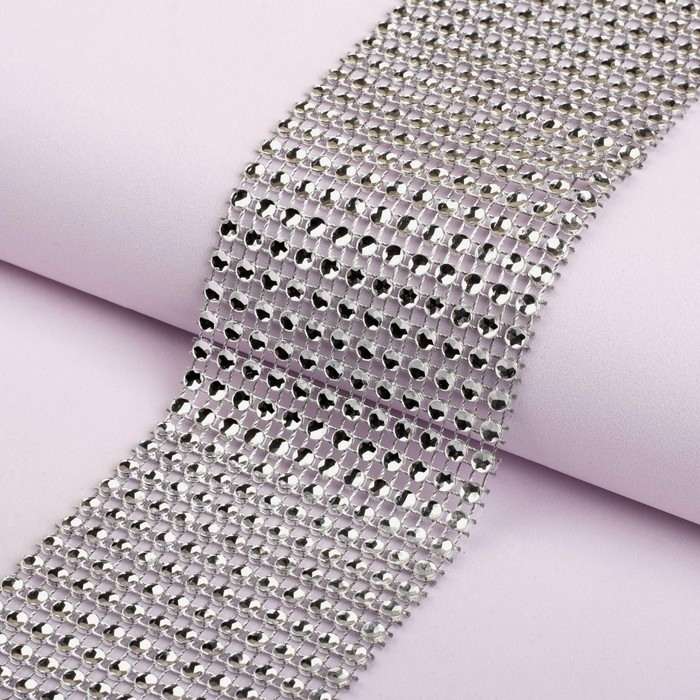 Лента с имитацией страз, 6 см, 9 ± 1 м, цвет серебряный Лента с имитацией страз, 6 см, 9 ± 1 м, цвет серебряный