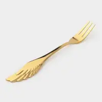 Вилка десертная Magistro Wings, длина 14 см, нержавеющая сталь, золотистая