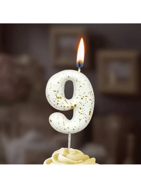 Свеча в торт "Белые брызги", цифра "9"