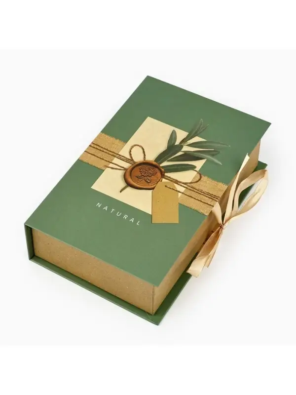 Коробка - книга, упаковка подарочная, &laquo;С любовью&raquo;, 20&times;12.5&times;5 см