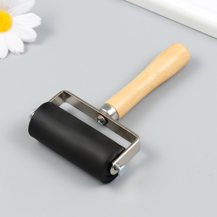 Ролик для творчества 11,5х6 см дерево, металл, резина Ролик для творчества 11,5х6 см дерево, металл, резина