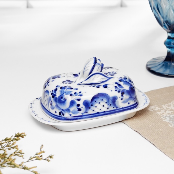 Маслёнка «Тюльпан», 16х10,5х10 см, гжель Маслёнка «Тюльпан», 16х10,5х10 см, гжель