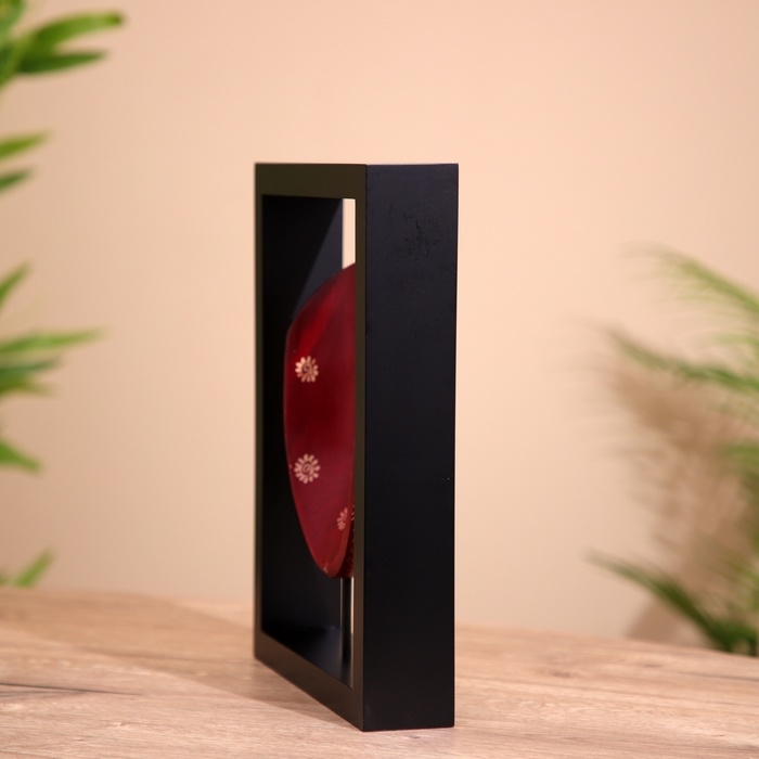 Сувенир Сувенир "Маска в рамке" батик, дерево 22х5х29 см