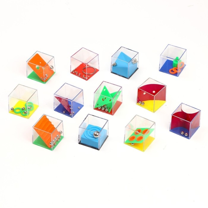 Головоломка лабиринт с шариком «Достигай большего», МИКС, в шоубоксе Головоломка лабиринт с шариком «Достигай большего», МИКС, в шоубоксе