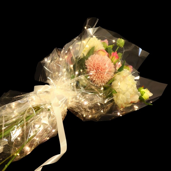 Плёнка для цветов упаковочная, с гирляндой, «Сияние звёзд», 60 х 60 см Плёнка для цветов упаковочная, с гирляндой, «Сияние звёзд», 60 х 60 см