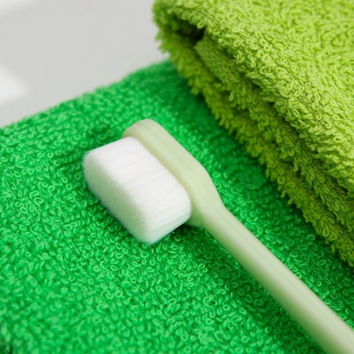 Сверхмягкая зубная щётка, 10000 щетинок, ровная, зелёная Сверхмягкая зубная щётка, 10000 щетинок, ровная, зелёная