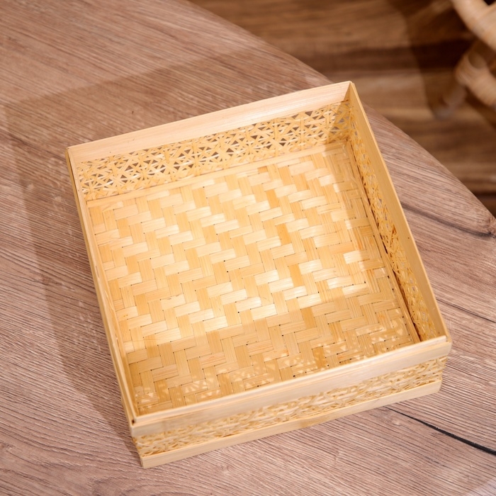 Шкатулка плетёная с крышкой, из бамбука 25х25х12 см Шкатулка плетёная с крышкой, из бамбука 25х25х12 см