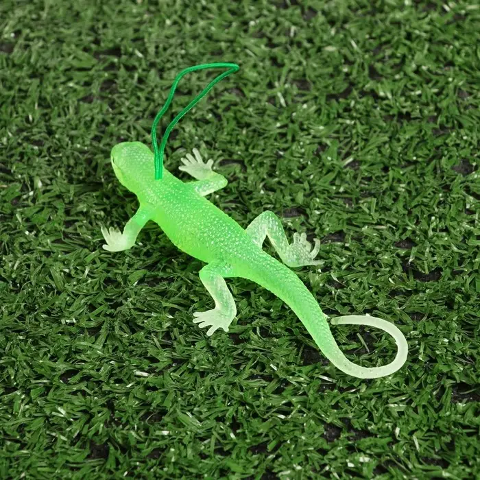 Светящаяся декоративная подвеска  Светящаяся декоративная подвеска "Ящерица", 10 × 4.5 см