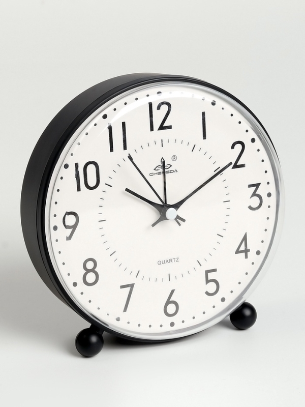 Часы будильник настольные, на батарейках, 13.5 х 4.5 х 14 см, циферблат 13.5 х 11.6 см Часы будильник настольные, на батарейках, 13.5 х 4.5 х 14 см, циферблат 13.5 х 11.6 см