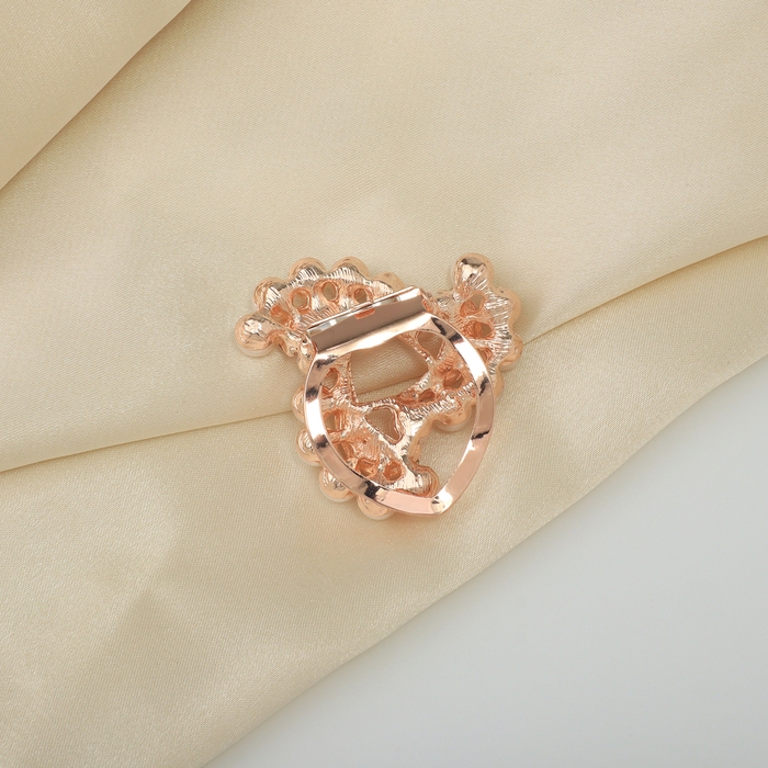 Зажим для платка «Роза ветров», цвет белый в розовом золоте