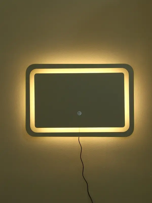 Зеркало с подсветкой 40х60 см, сенсорная кнопка Зеркало с подсветкой 40х60 см, сенсорная кнопка