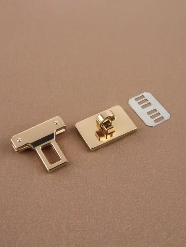 Застёжка для сумки, 3.3×3.3 см, цвет золотой Застёжка для сумки, 3.3×3.3 см, цвет золотой