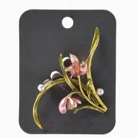 Брошь &laquo;Цветы&raquo; ирисы, жемчуг, цвет красно-розовый