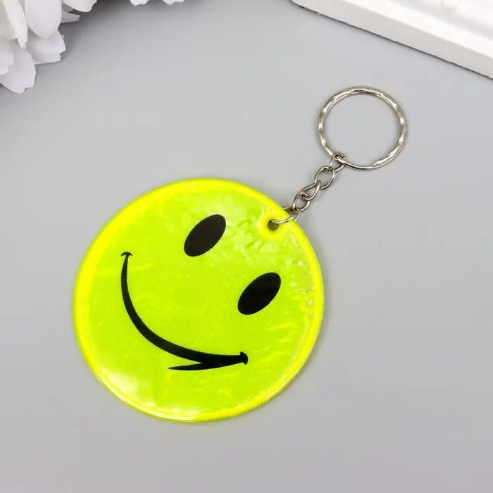 Брелок пластик светоотражающий "Смайлик" 5,5х5 см МИКС
