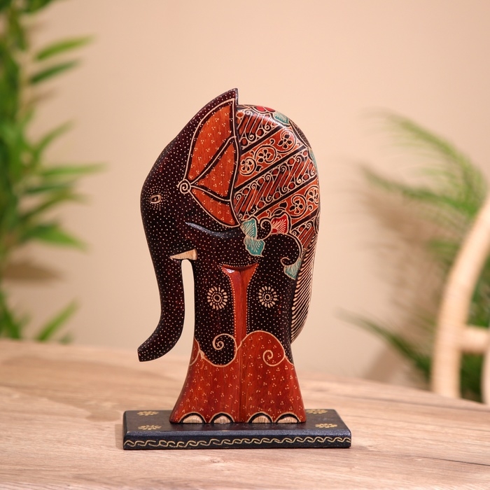 Сувенир Сувенир "Слон" на подставке, батик, дерево 25 см