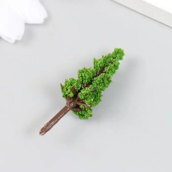 Искусственное растение для творчества пластик "Пихта" 2х4,3 см Искусственное растение для творчества пластик "Пихта" 2х4,3 см