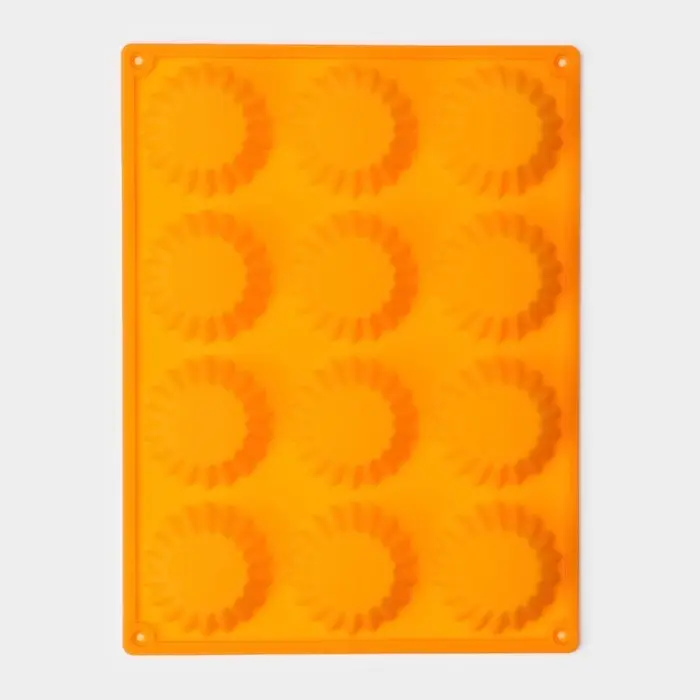 Форма для выпечки Доляна &laquo;Сладости. Круг реб&raquo;, силикон, 28&times;21 см, 12 ячеек, d=6 см, d по дну = 4 см, оранжевая