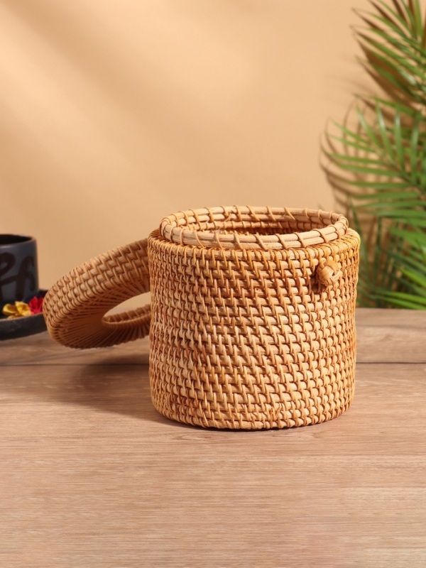 Салфетница плетёная 15х15х14 см, ротанг  МИКС