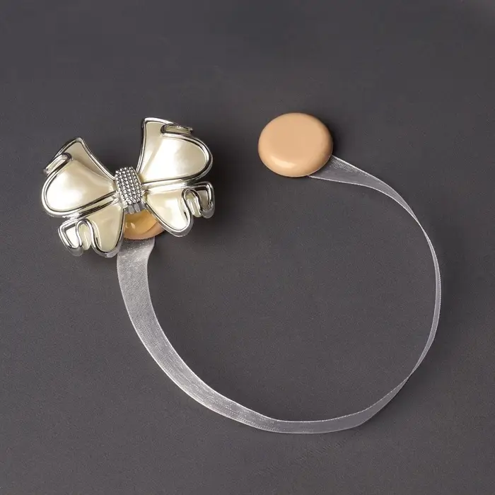 Подхват для штор &laquo;Бант&raquo;, 6&times;5 см, молочный