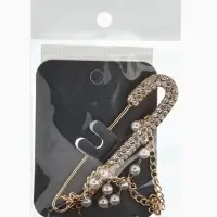 Булавка &laquo;Блеск&raquo; в стразах, цепочка, жемчуг, L=7.5 см, цвет белый в золоте