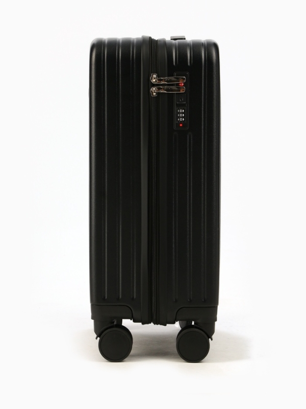 Чемодан 20 Чемодан 20", PС, 34*22*56, отд на молнии, код замок, 4 колеса, черный