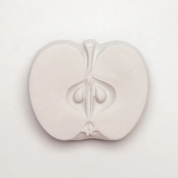 Минеральный камень Минеральный камень "Пижон" для грызунов яблоко с углем, 70 г