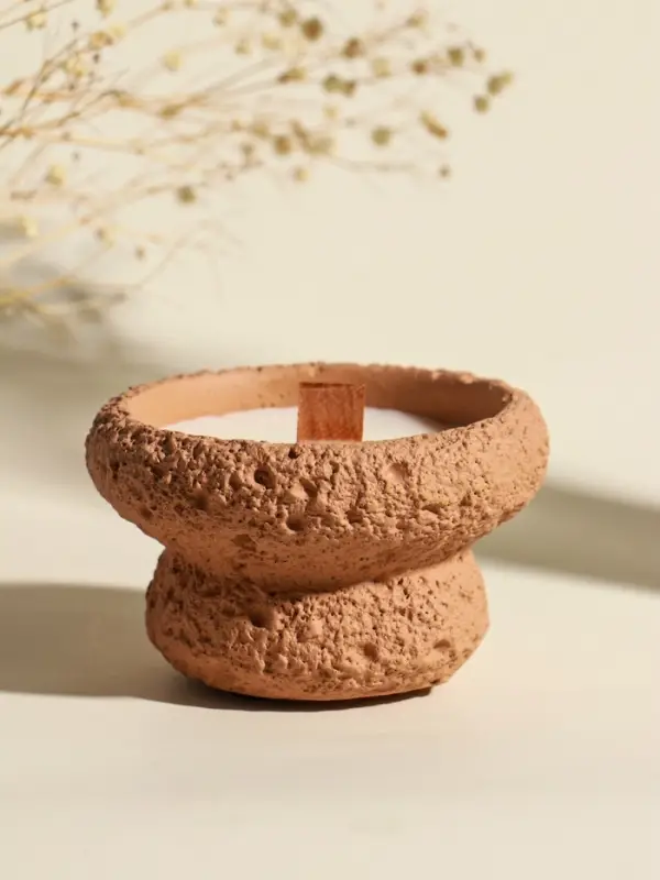 Свеча в вулканическом подсвечнике "Чаша" деревянный фитиль, персиковая 9,3х9,3х5,5 см
