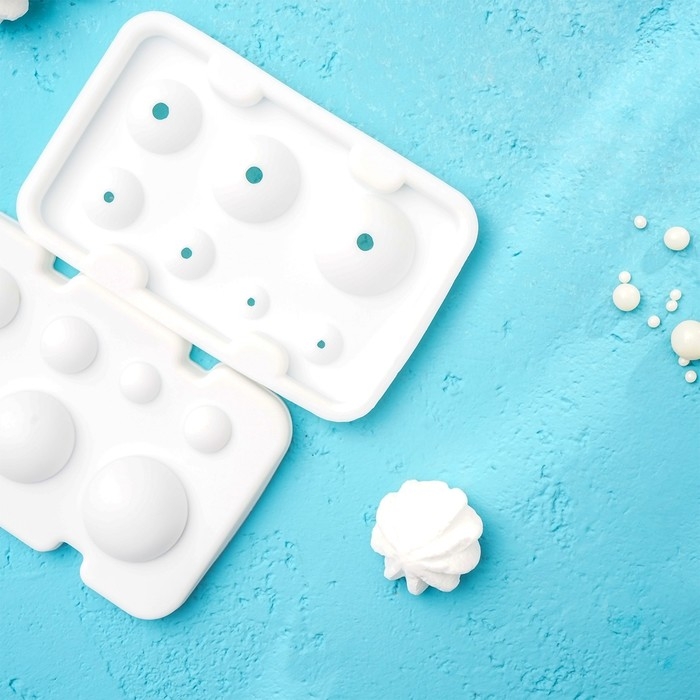 Форма для муссовых десертов и выпечки из 2 частей Доляна «Шарики», силикон, 13×8,5×3 см, 7 ячеек (d=1-3,5 см), цвет белый Форма для муссовых десертов и выпечки из 2 частей Доляна «Шарики», силикон, 13×8,5×3 см, 7 ячеек (d=1-3,5 см), цвет белый