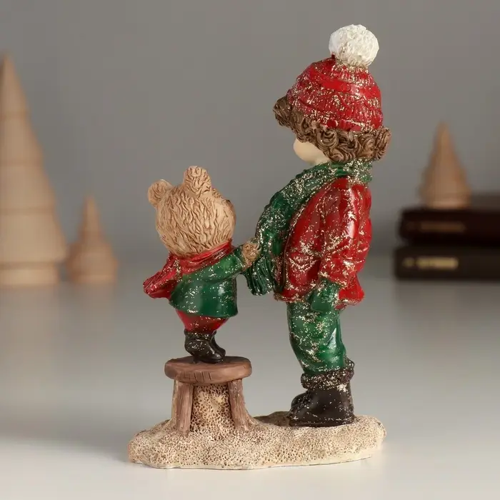 Фигурка полистоун &laquo;Малыш с мишкой&raquo;, 8.5&times;5&times;13 см