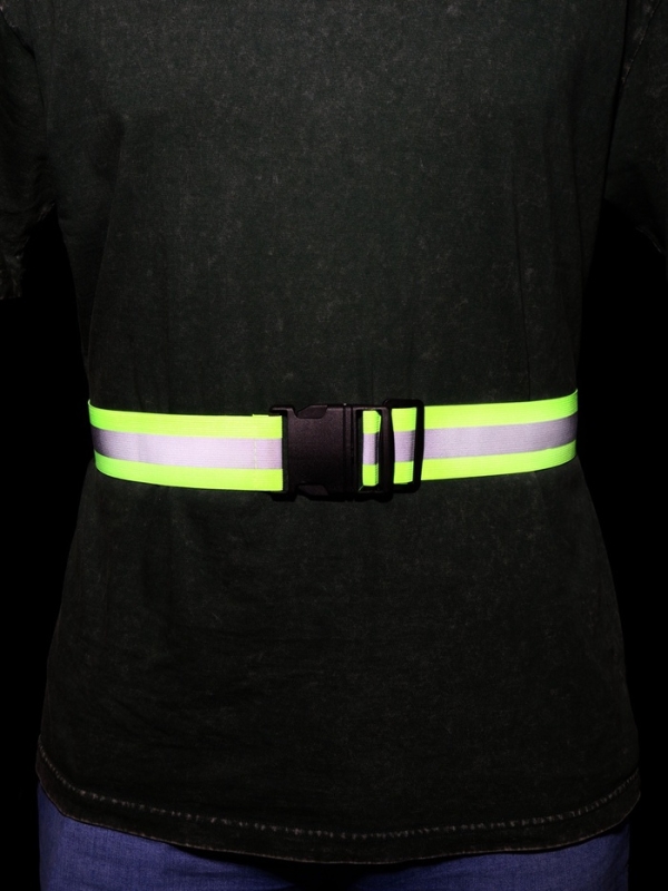 Светоотражающий пояс эластичный 1 полоса 2см 50-100см*4,5см на фастексе салатов/чёрн АУ Светоотражающий пояс эластичный 1 полоса 2см 50-100см*4,5см на фастексе салатов/чёрн АУ