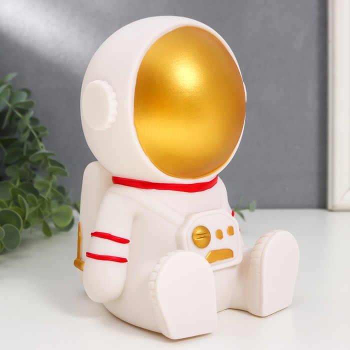 Копилка пластик Копилка пластик "Космонавт сидячий" МИКС 12,5х12,5х17,5 см