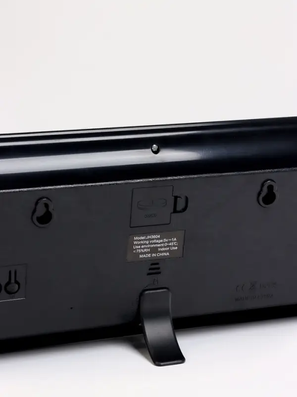 Часы электронные настенные, 36.2&times;15.5 см, красные цифры