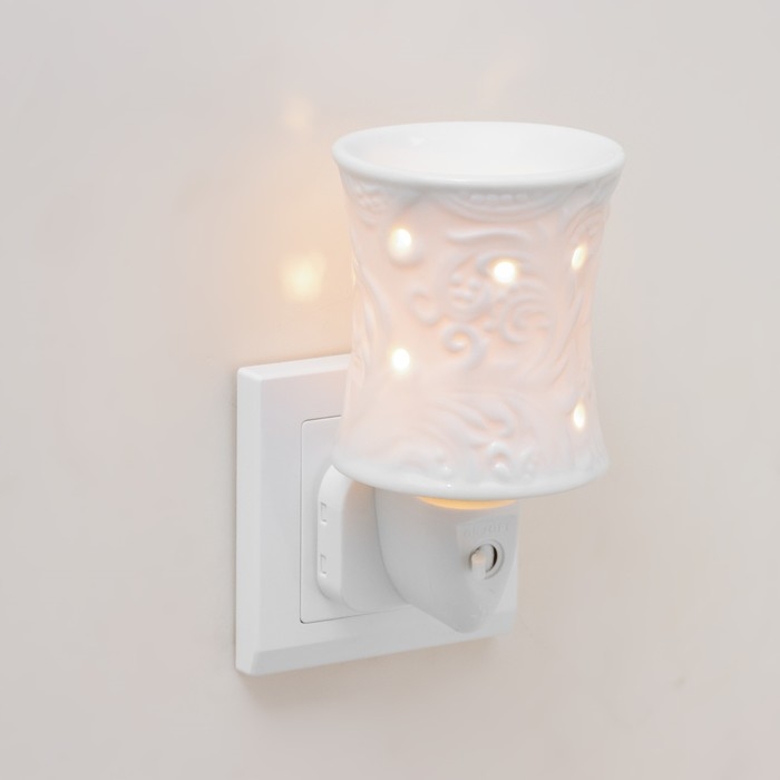 Ночник Ночник "Узор" белый 7,8х7,8х12 см