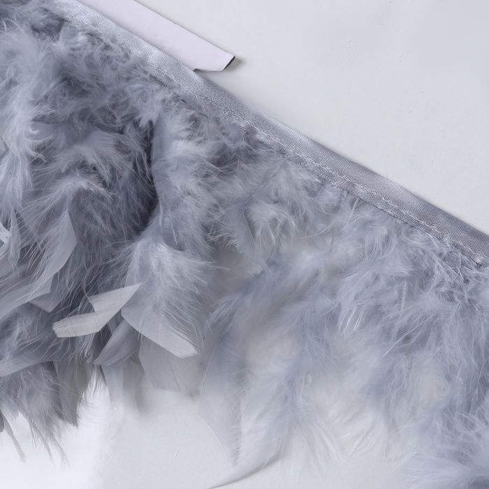 Тесьма с перьями индюка, 13-17 см, 5 ± 0,5 м, цвет светло-серый Тесьма с перьями индюка, 13-17 см, 5 ± 0,5 м, цвет светло-серый