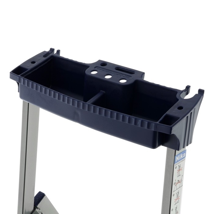 Стремянка Nika СП7, высота до рабочей площадки 1510 мм, 7 ступеней Стремянка Nika СП7, высота до рабочей площадки 1510 мм, 7 ступеней