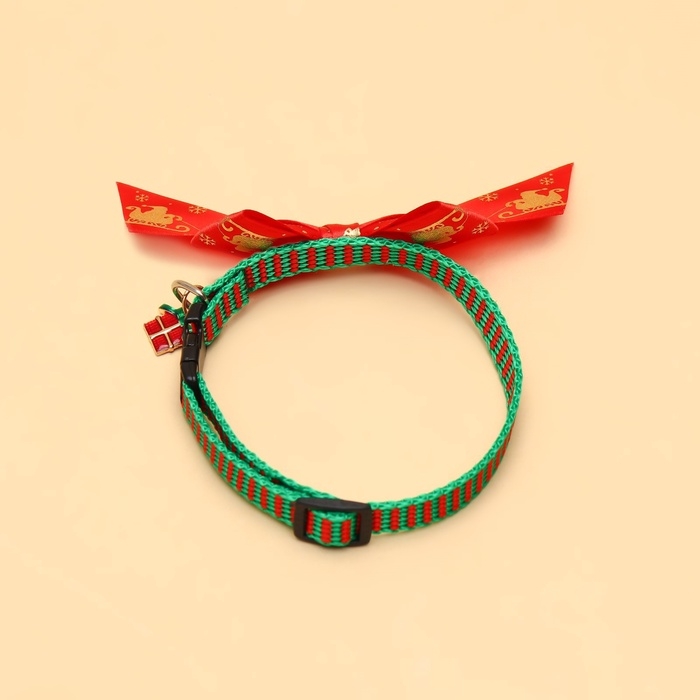 Ошейник + бант + новогодний подвес Ошейник + бант + новогодний подвес "Подарки", 30 х 1 см, капрон, зелёный