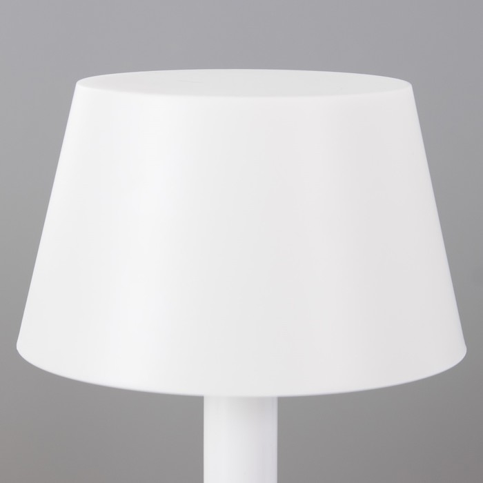 Настольная лампа с ПДУ Настольная лампа с ПДУ "Вильям" LED 0.9Вт 4000К USB АКБ белый 11х11х16,2см RISALUX