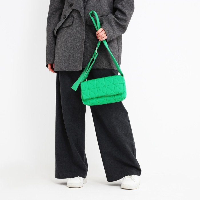 Сумка женская стеганная на плечо, отдел на молнии, 25х14х6 см, цвет зелёный Сумка женская стеганная на плечо, отдел на молнии, 25х14х6 см, цвет зелёный
