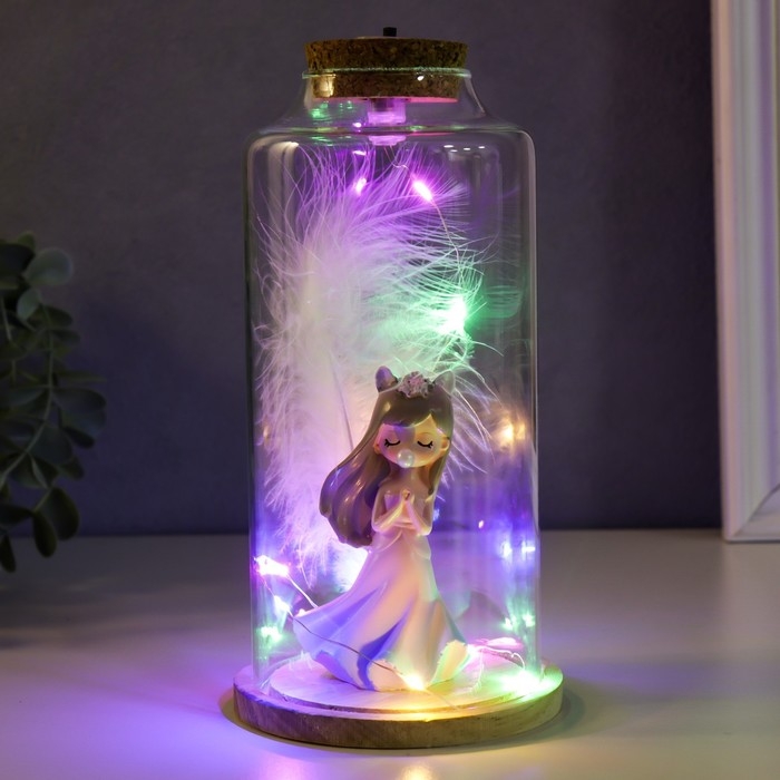 Сувенир полистоун световой  Сувенир полистоун световой "Девочка с коричневыми волосами, ушками и пером" 10х10х20,5 см