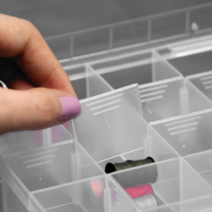Органайзер для рукоделия, со съёмными ячейками, 20 отделений, 22,5 × 18 × 4 см, цвет прозрачный Органайзер для рукоделия, со съёмными ячейками, 20 отделений, 22,5 × 18 × 4 см, цвет прозрачный